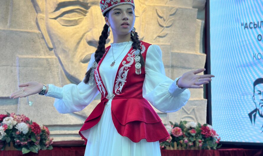 Республиканский конкурс «Асыл сөз» в честь 180-летия Абая Кунанбаева